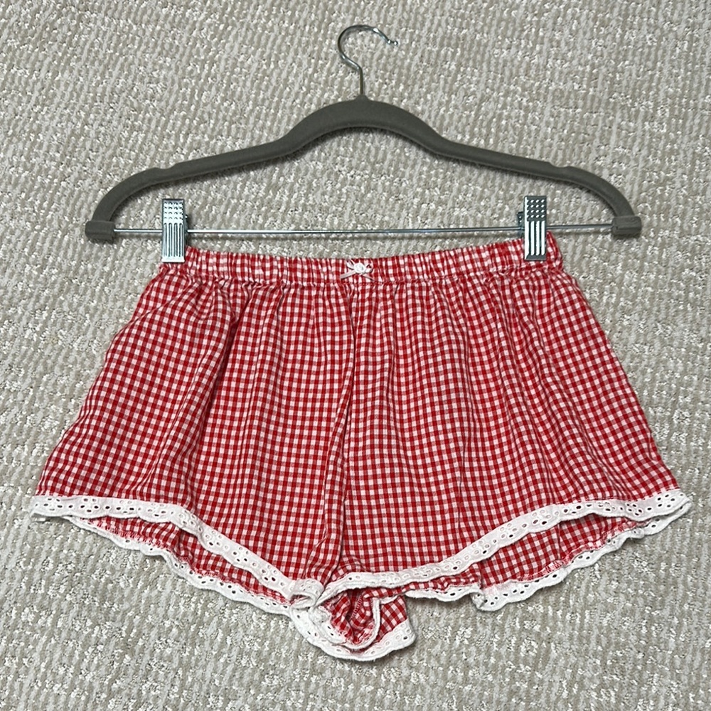 kitteny red gingham eyelet lace shorts